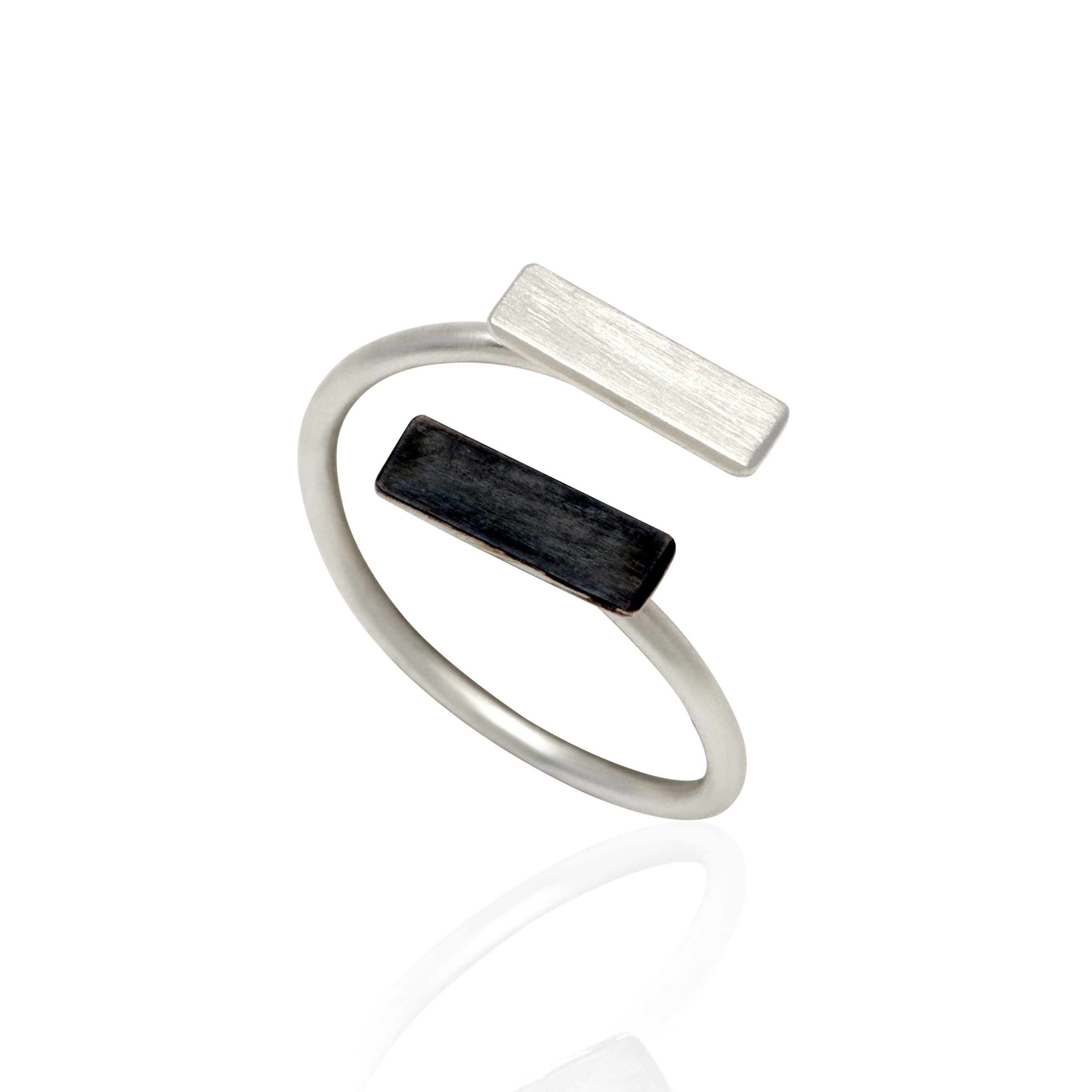 Handmade Silver 925 ring with black platinum