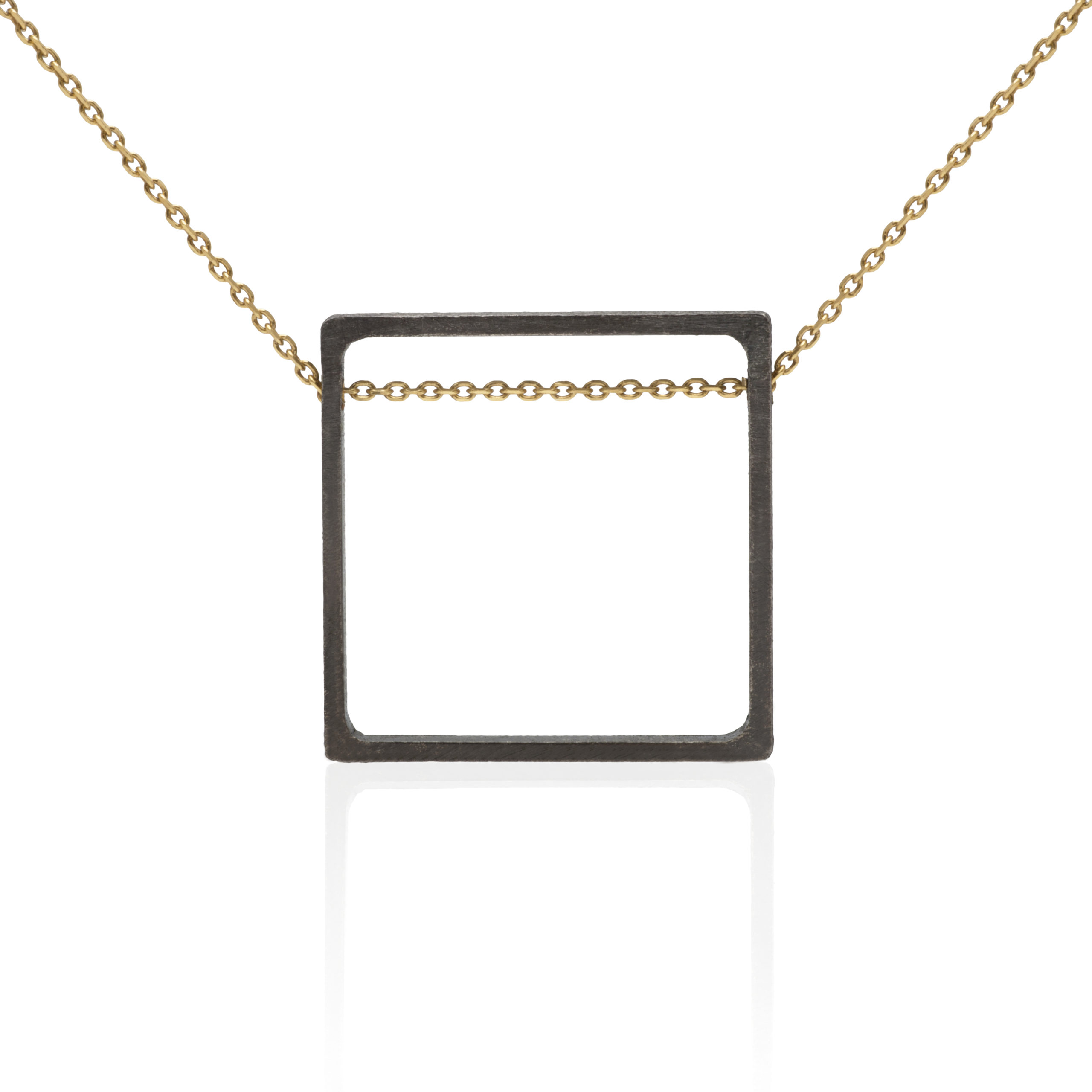 Large square necklace black and gold