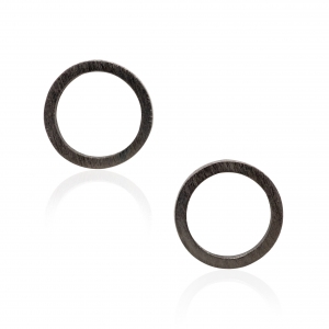 Circle stud earrings black