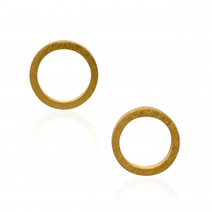 Circle stud earrings gold