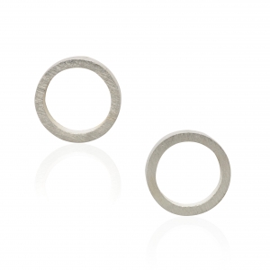 Circle stud earrings silver