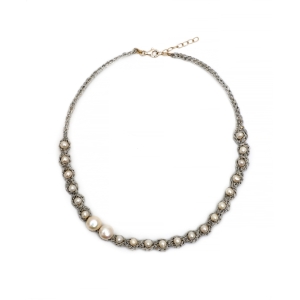 Pearl nests necklace