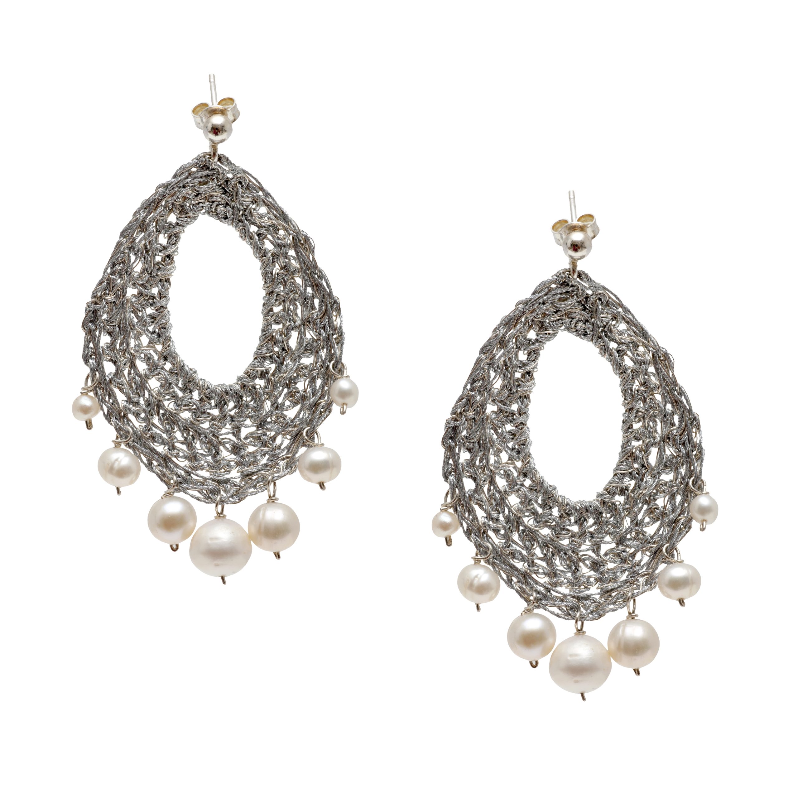 Knitted pearls