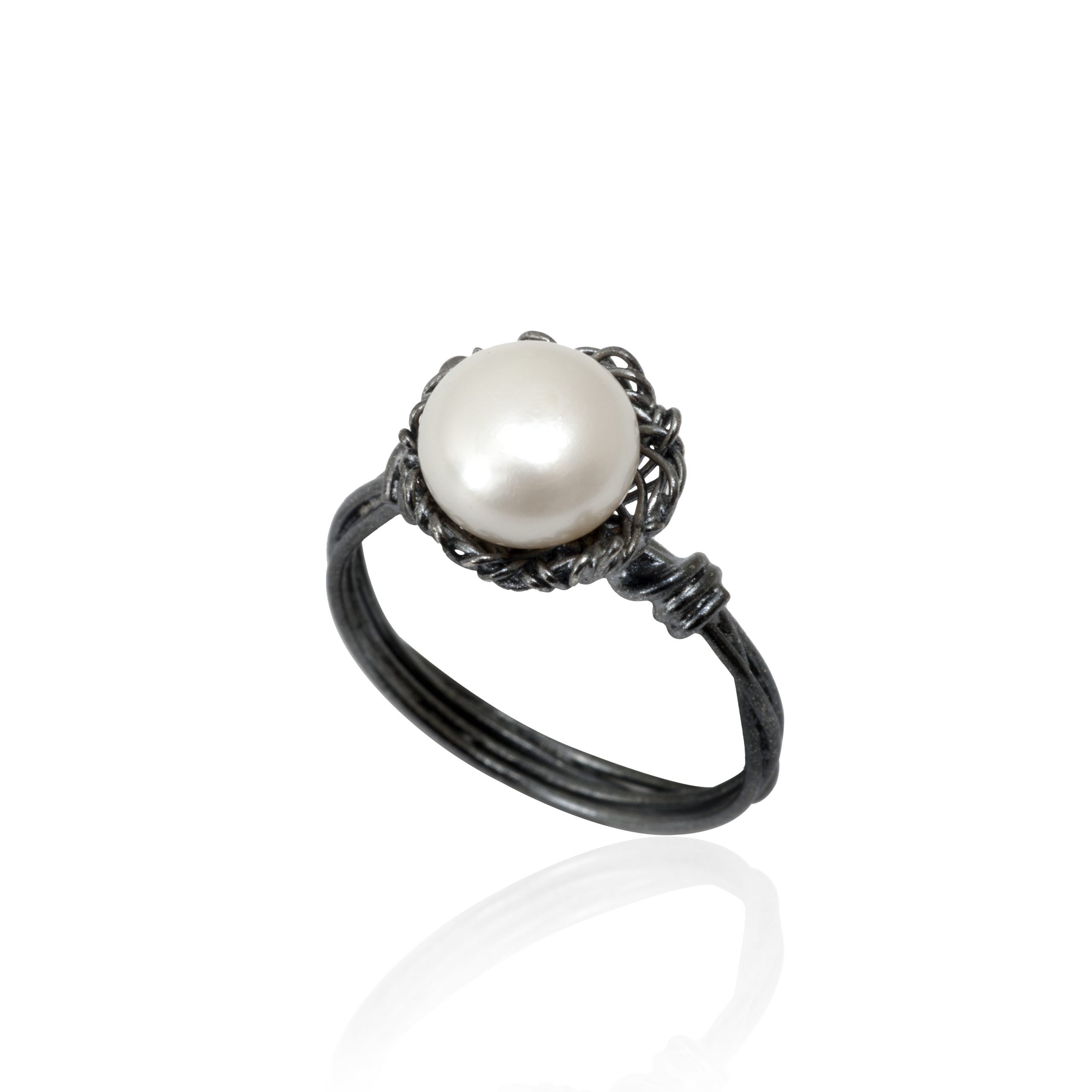 Εlegant silver ring with pearl