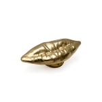 Lips pin thumbnail 2