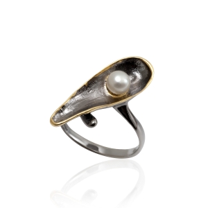 Pearl drop ring
