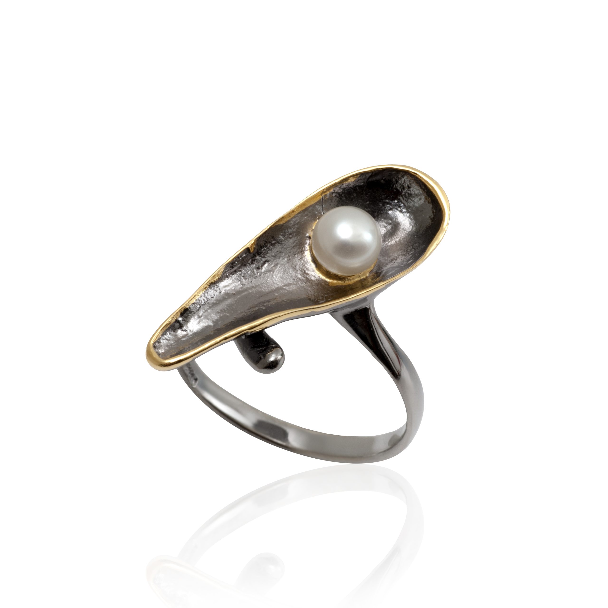 Pearl drop ring