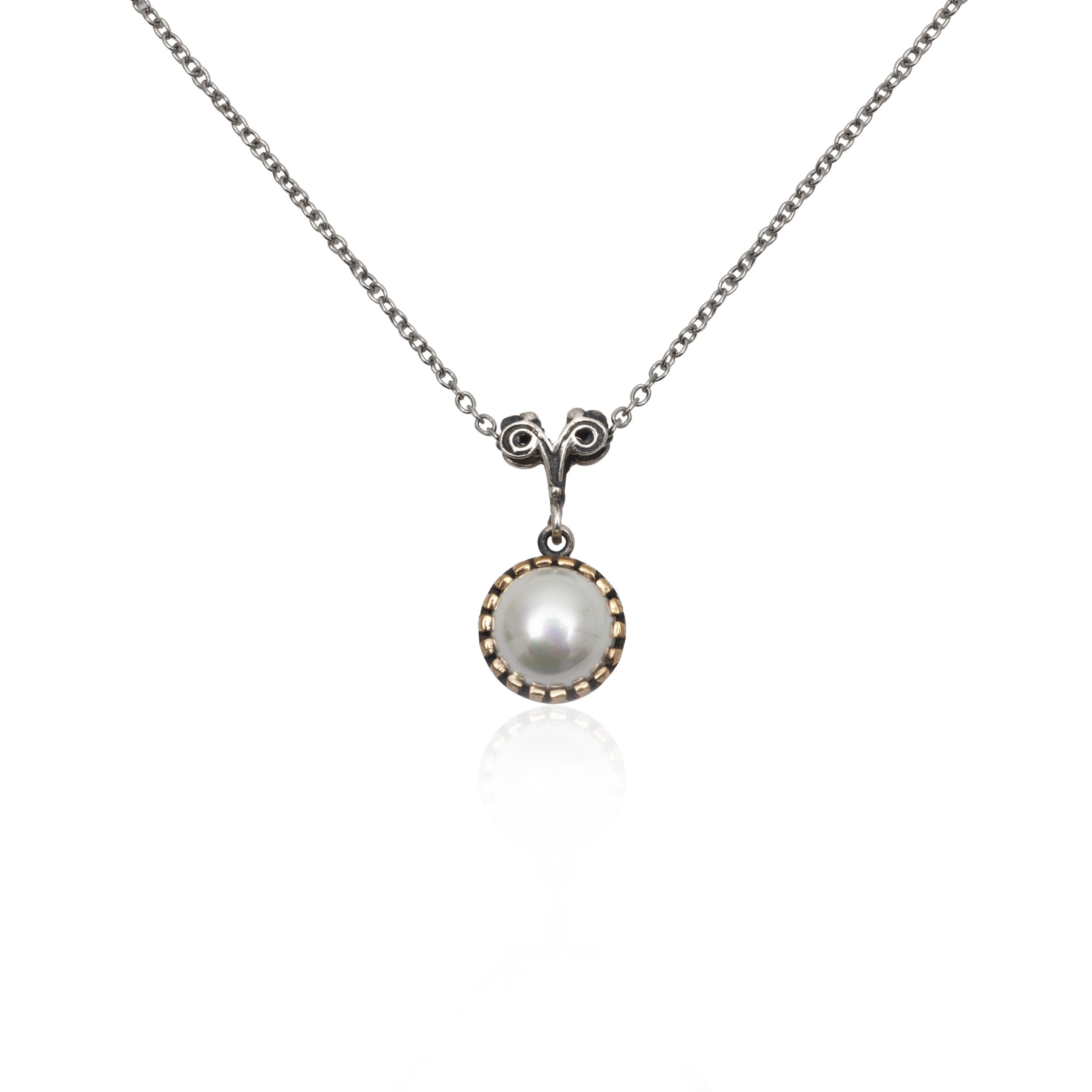 Vintage pearl pendant