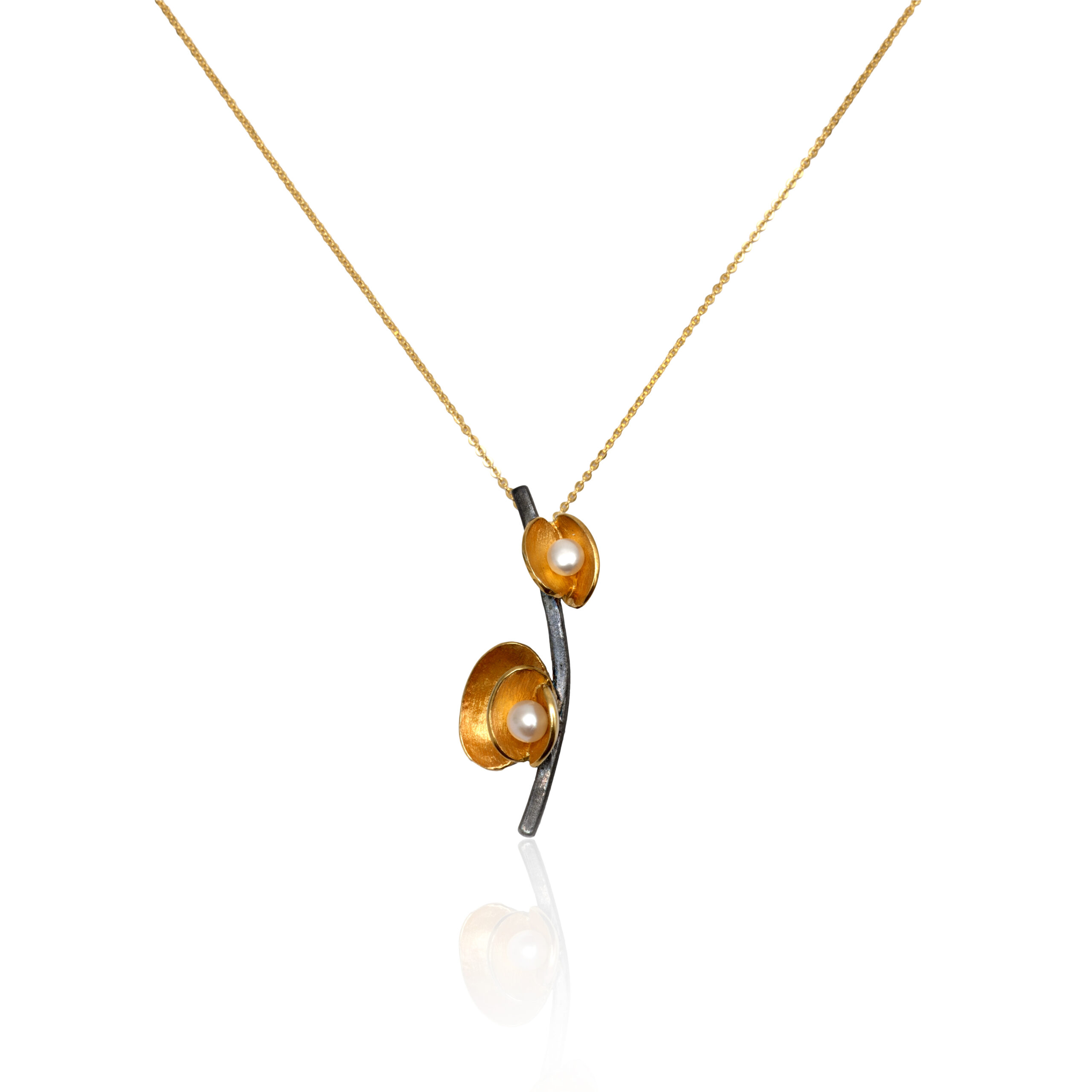 Poppy necklace