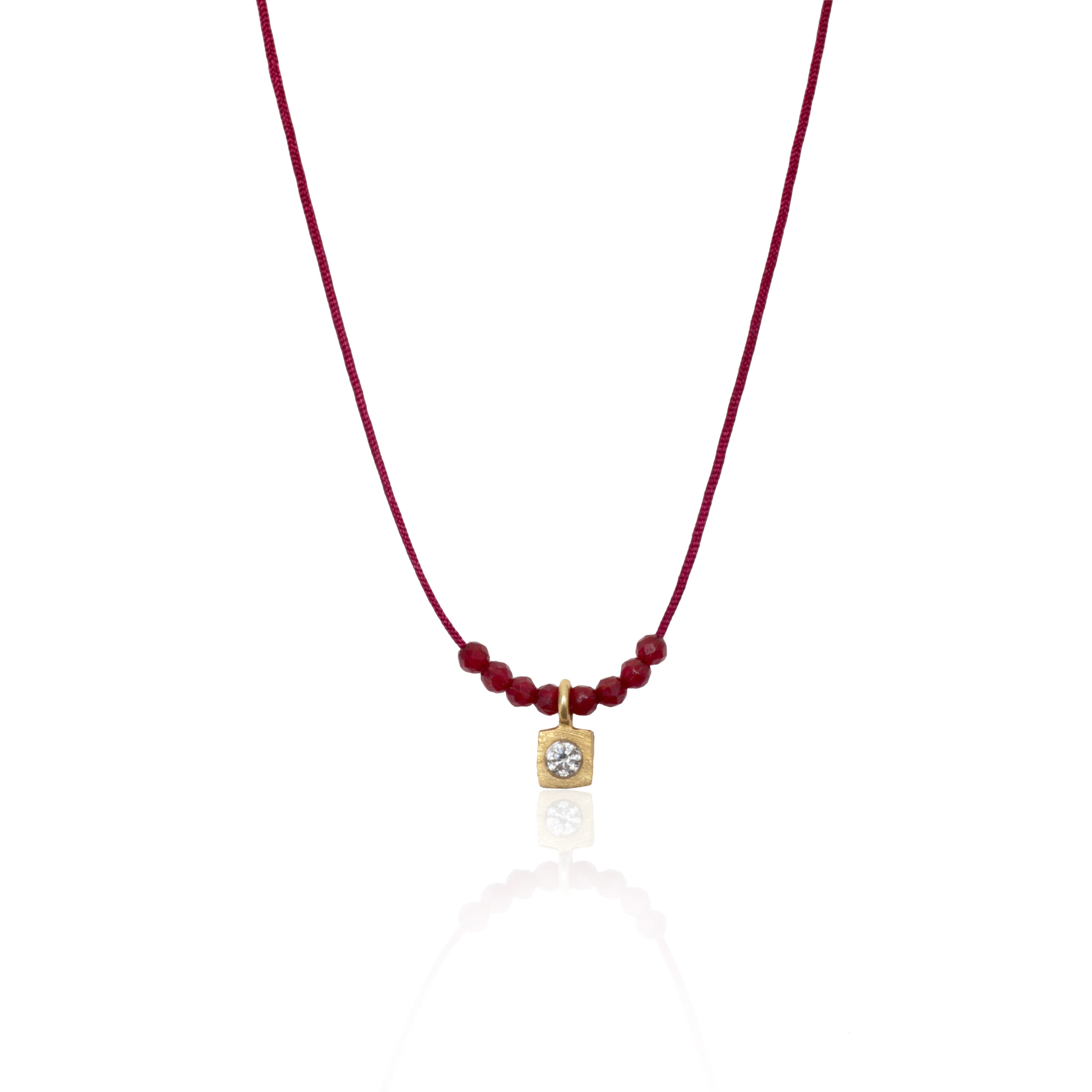 Burgunty zirconium necklace