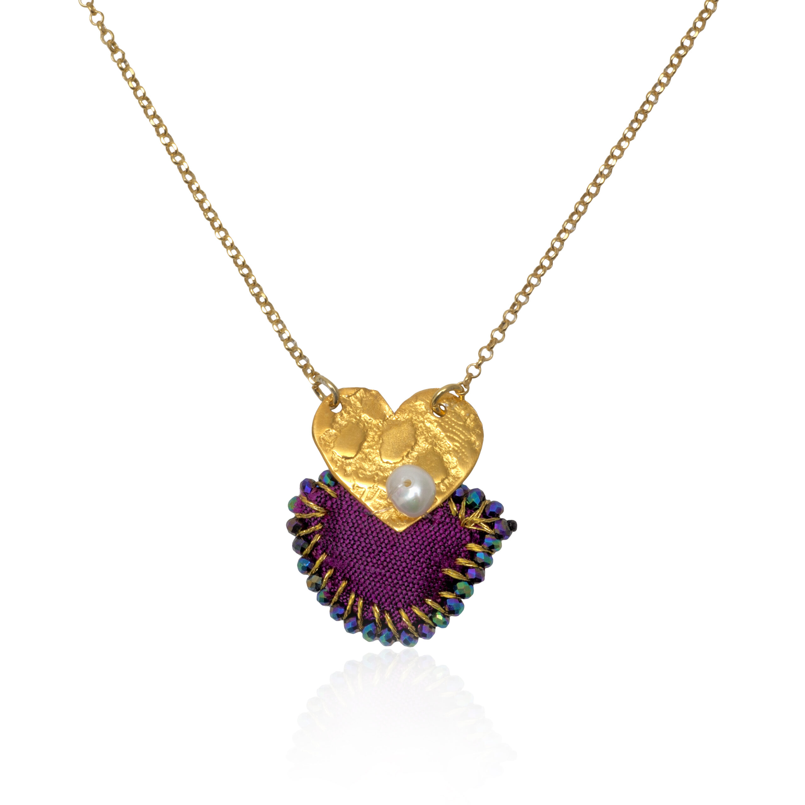 Embroidered heart necklace gold plated