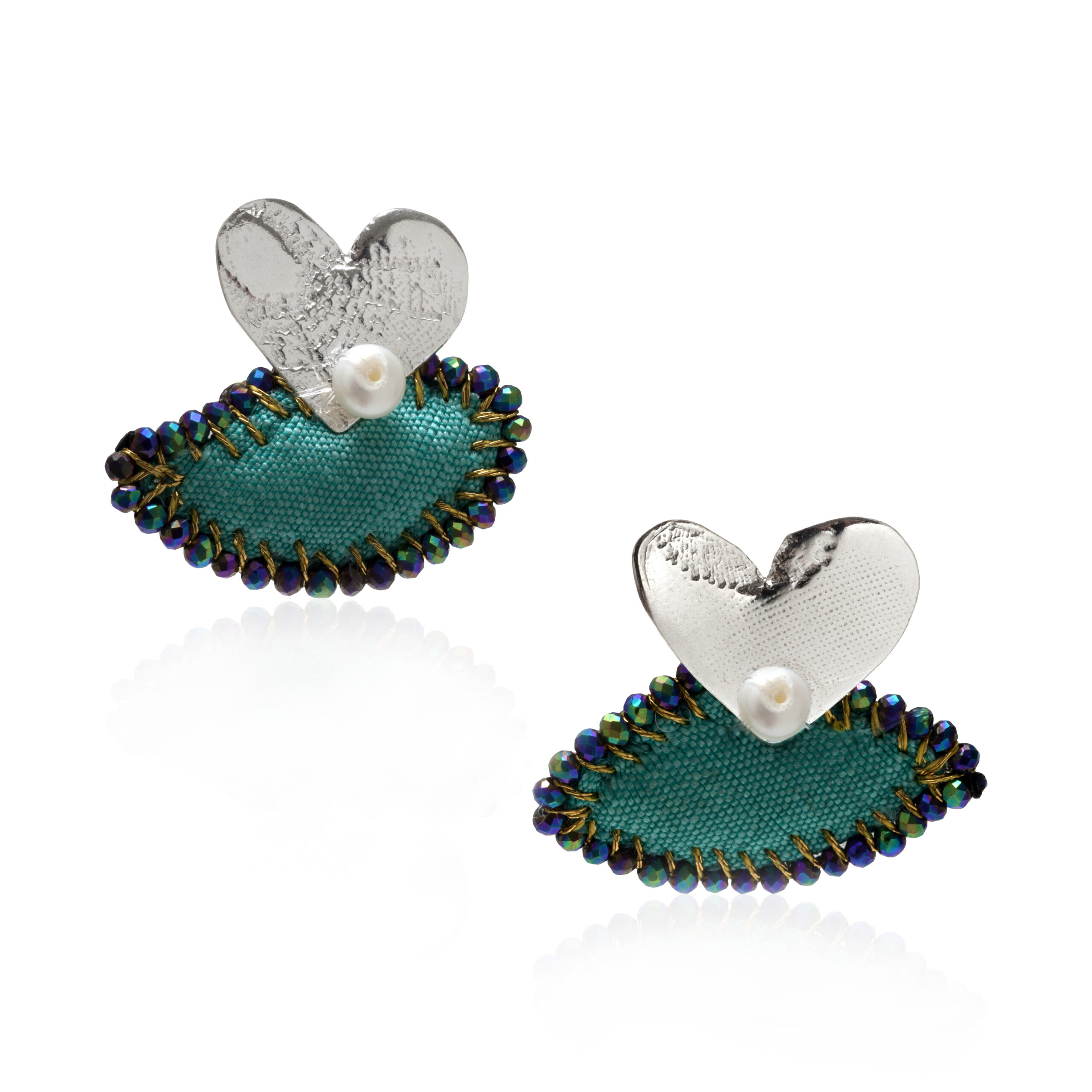 Embroidered heart earrings silver