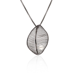 Leaf with pearl necklace thumbnail 3