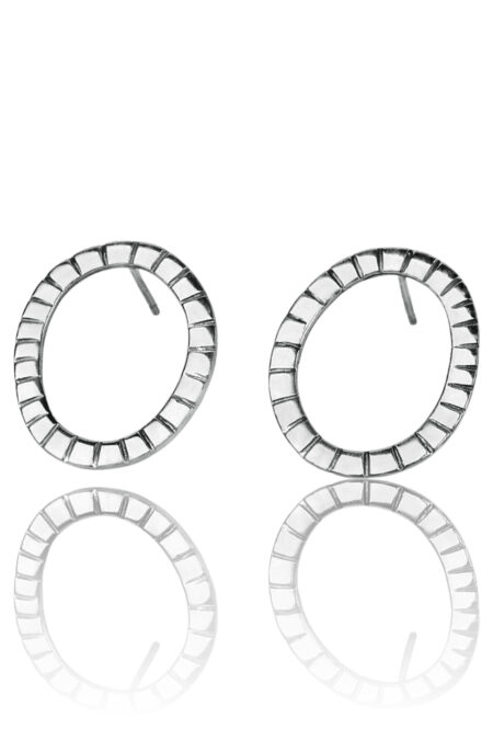 Circle oxidized silver earrings
