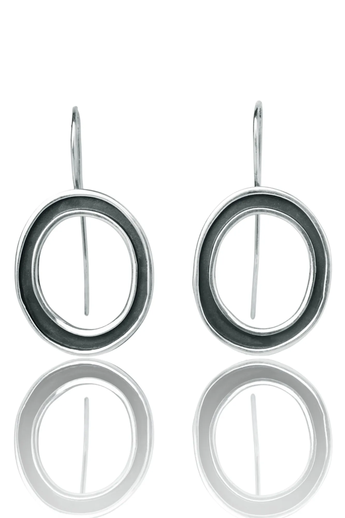 Oval black and silver earrings