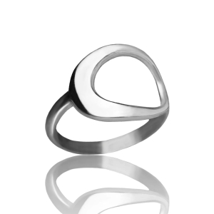 Oval silver ring