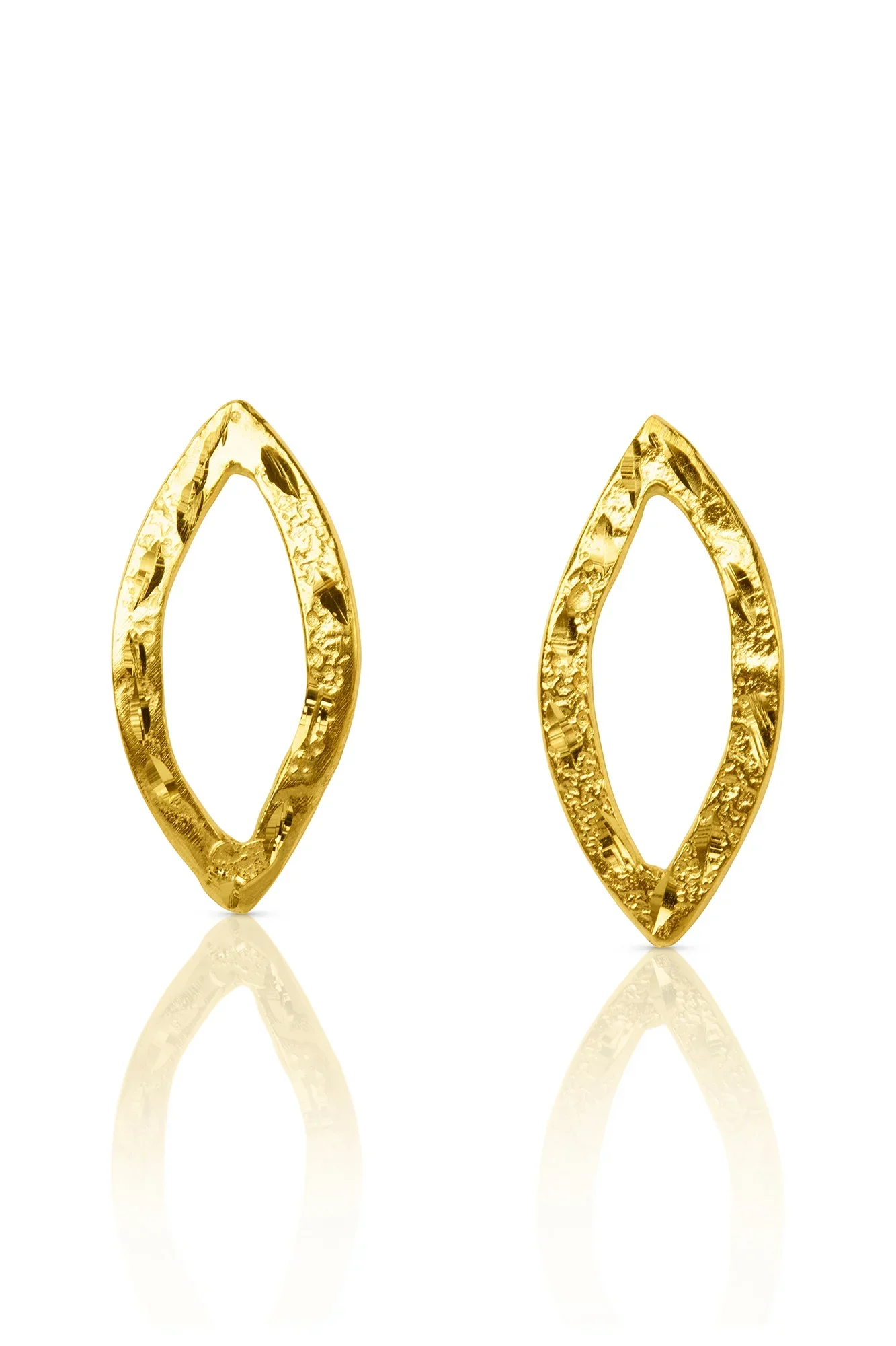 Leaf gold stud earrings
