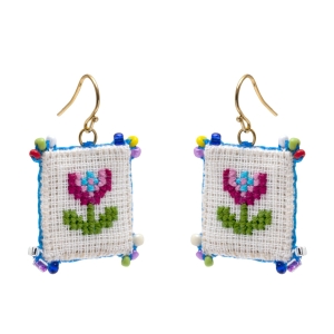 White knitted flower earrings